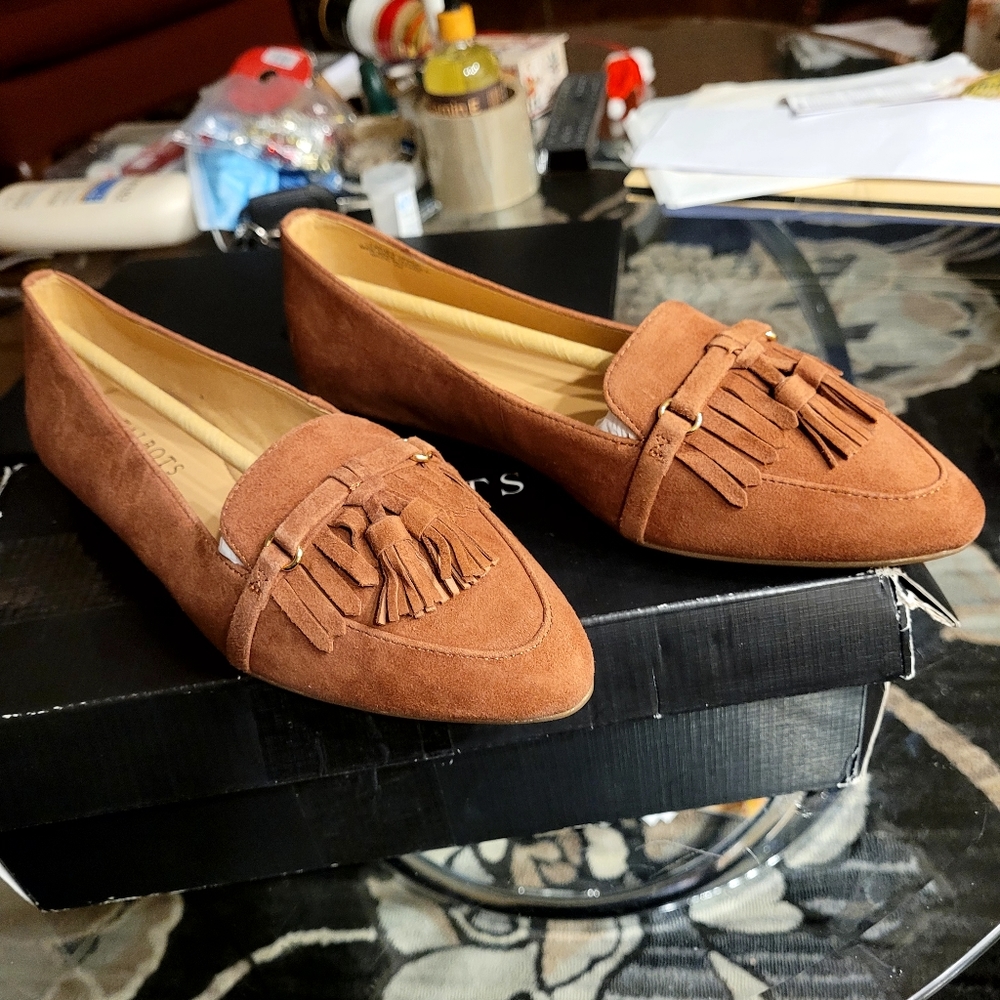 Ladies flat loafers